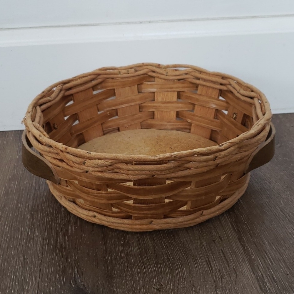 Vintage Pyrex Corning Ware Wicker Serving Basket With Leather Handles Cork Base
